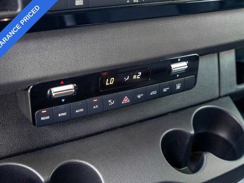 Used 2025 Mercedes-Benz Sprinter 2500 image 32
