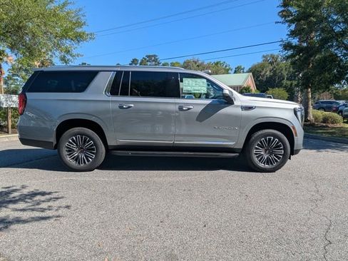 New 2026 GMC Yukon XL Elevation w/ Elevation Premium Package RWD image 3