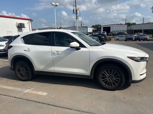 Used 2021 MAZDA CX-5 Touring FWD image 4