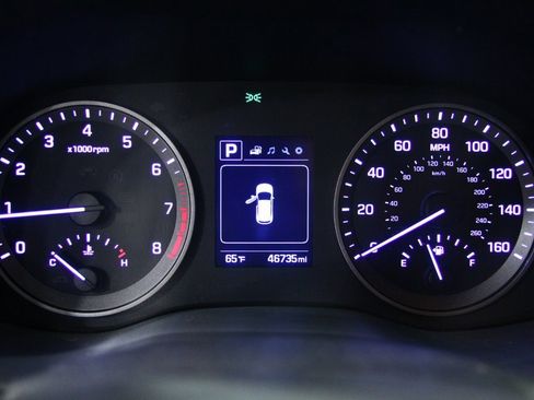 Used 2018 Hyundai Tucson Sport image 18