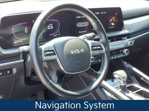 Used 2025 Kia Telluride S FWD image 2