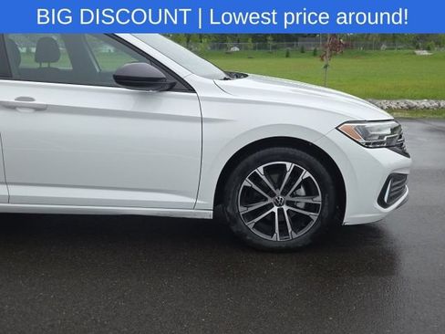 Used 2024 Volkswagen Jetta Sport FWD image 5