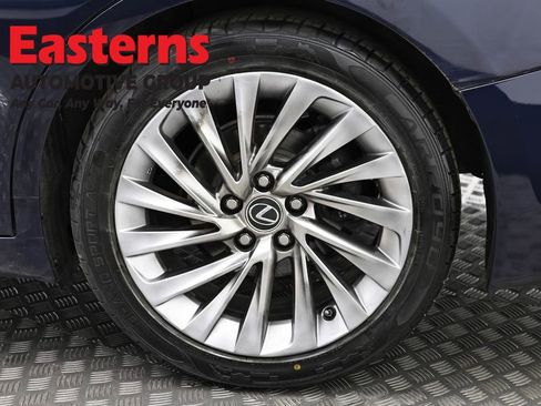 Used 2019 Lexus ES 350 Ultra Luxury image 36