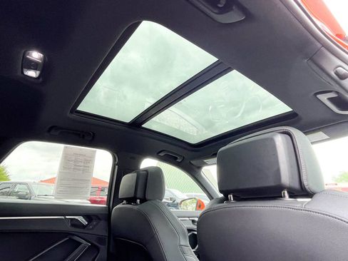 Used 2020 Audi Q3 2.0T Premium Plus w/ Premium Plus Package image 14