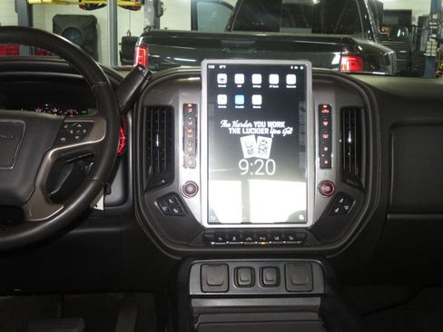 Used 2015 GMC Sierra 1500 Denali w/ Driver Alert Package AWD/4WD image 39