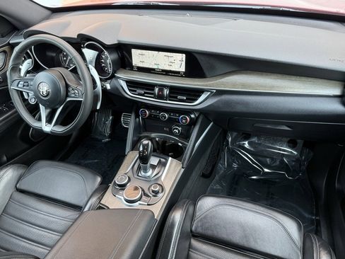 Used 2018 Alfa Romeo Stelvio Ti Sport image 25