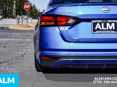 Used 2025 Nissan Altima 2.5 SV image 17