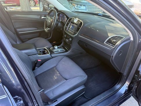 Used 2019 Chrysler 300 Touring w/ Sport Appearance Package RWD image 17