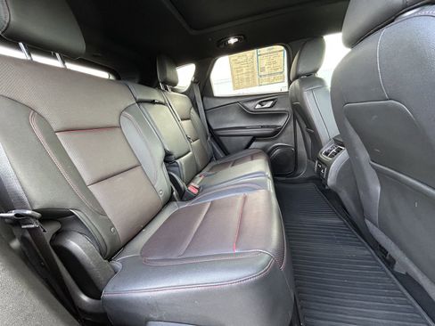 Used 2021 Chevrolet Blazer RS w/ Enhanced Convenience Package image 17