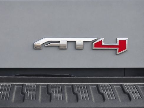 Certified 2025 GMC Sierra 1500 AT4 w/ AT4 Premium Package AWD/4WD image 8