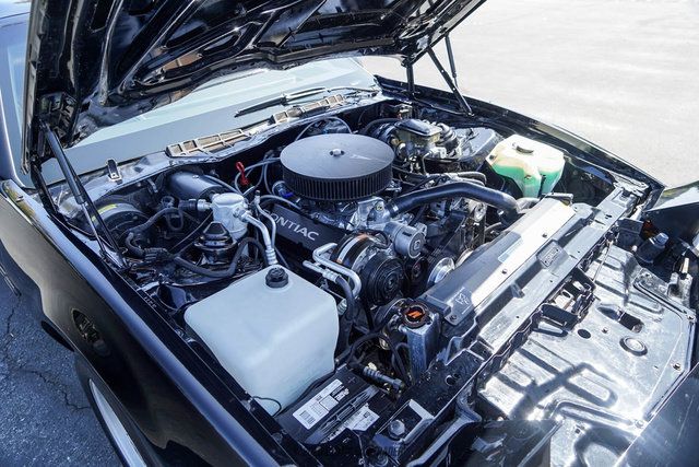 Used 1992 Pontiac Firebird Formula RWD image 18