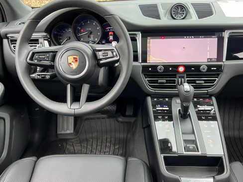 New 2026 Porsche Macan image 15