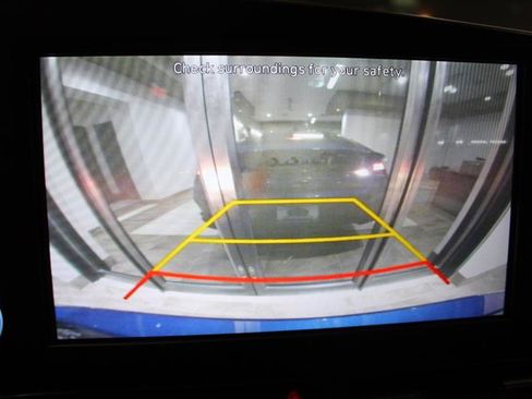 Used 2021 Hyundai Elantra SE FWD image 19