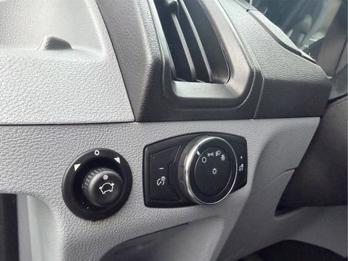 Used 2015 Ford Transit 350 XLT image 19