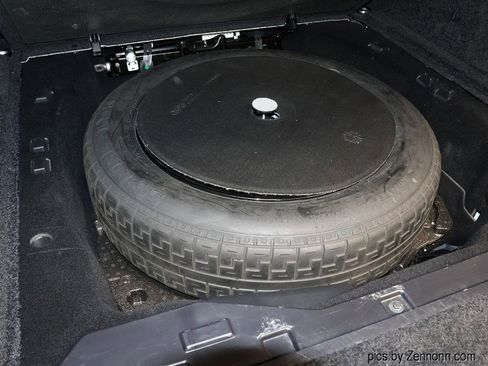 Used 2019 Land Rover Range Rover HSE image 32