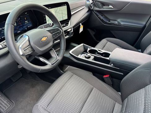 Used 2026 Chevrolet Equinox LT w/ Safety and Technology Package image 11