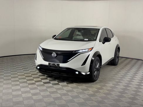 Used 2024 Nissan Ariya FWD image 10