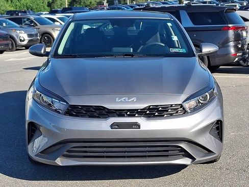 Used 2024 Kia Forte LXS w/ LXS Technology Package FWD image 2