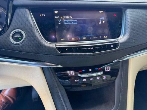 Used 2019 Cadillac XT5 FWD image 13