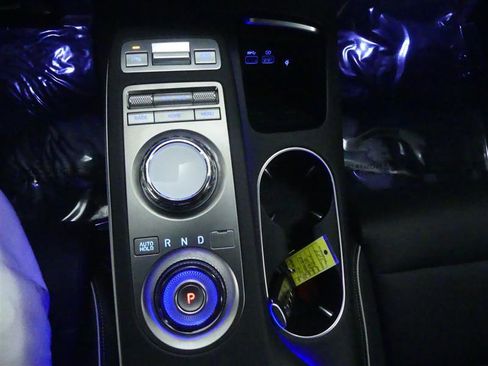 Used 2024 Genesis Electrified GV70 Advanced image 18