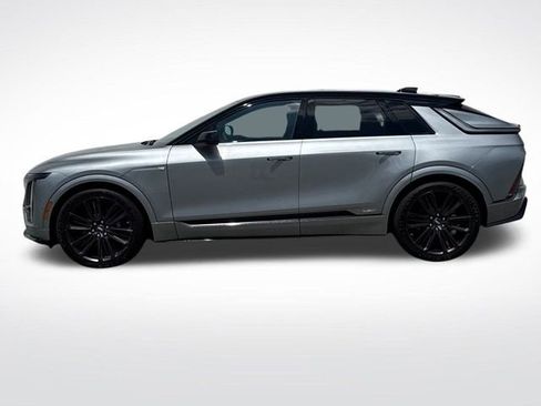 New 2026 Cadillac Lyriq V AWD/4WD image 2