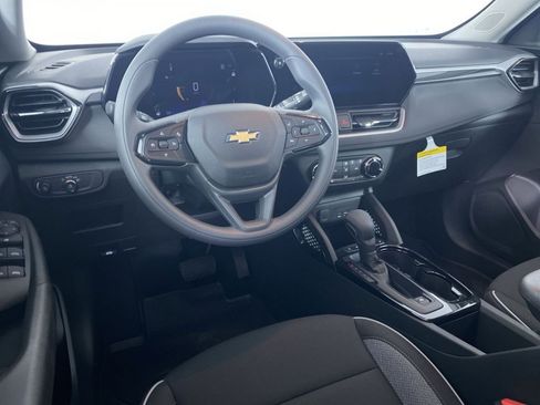 New 2026 Chevrolet TrailBlazer LS FWD image 2