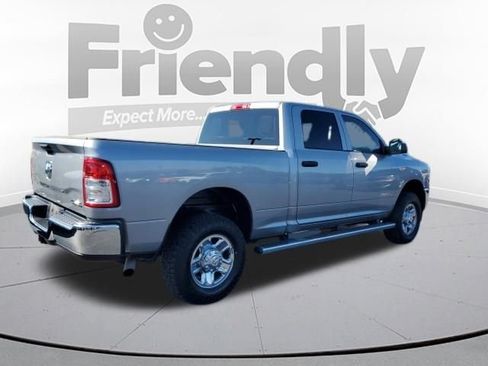 Used 2022 RAM 2500 Tradesman w/ Chrome Appearance Group AWD/4WD image 5