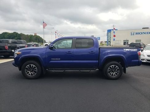 Used 2023 Toyota Tacoma TRD Sport AWD/4WD image 9