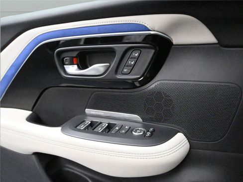 Certified 2025 Acura ADX A-Spec image 10