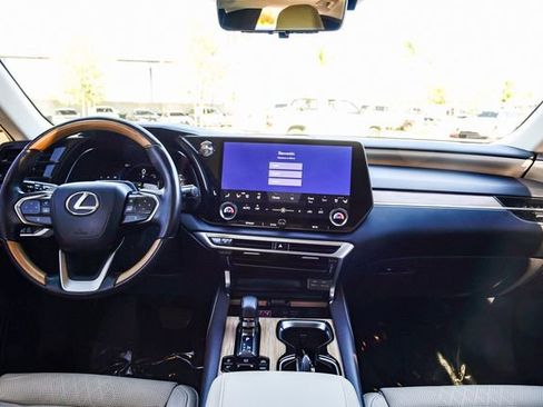 Used 2025 Lexus RX 450h AWD w/ Luxury Package image 14