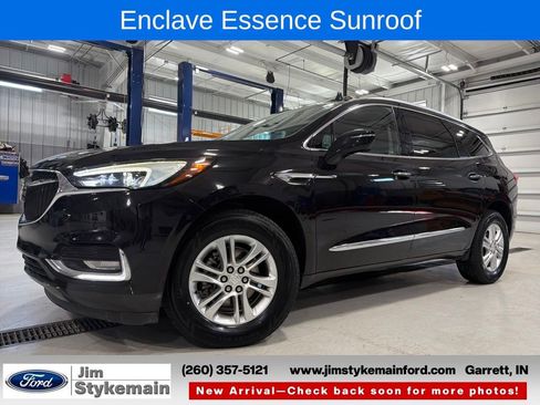 Used 2021 Buick Enclave Essence w/ Sound and Sites Package FWD image 1