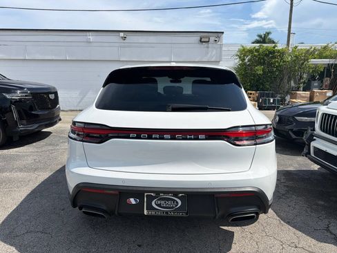 Used 2025 Porsche Macan AWD/4WD image 12