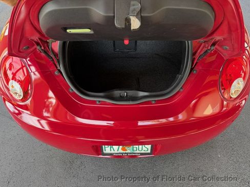 Used 2010 Volkswagen Beetle Convertible FWD image 69