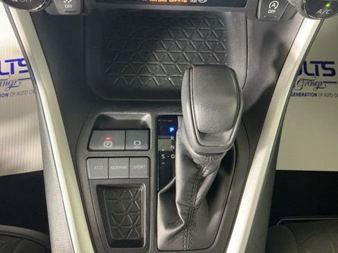 Used 2023 Toyota RAV4 XLE FWD image 22