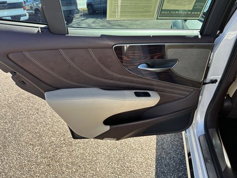 Used 2018 Lexus LS 500h image 22