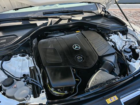 Used 2024 Mercedes-Benz GLC 300 image 33