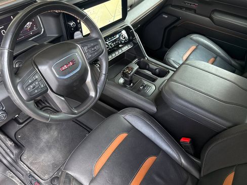 Used 2024 GMC Sierra 1500 AT4 w/ AT4 Premium Package AWD/4WD image 9