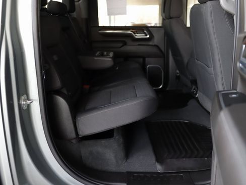 Used 2024 GMC Sierra 2500 SLE w/ SLE Value Package; image 29