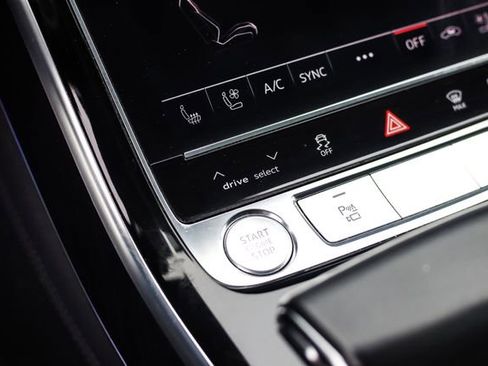 Used 2019 Audi A8 L 3.0T w/ Lighting Package image 21