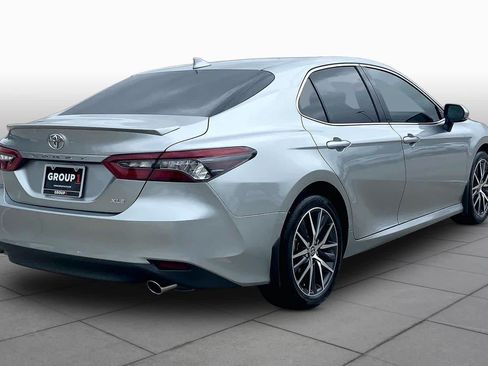 Used 2023 Toyota Camry XLE FWD image 13