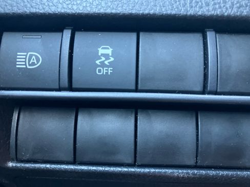 Certified 2026 Toyota Tacoma SR5 AWD/4WD image 16