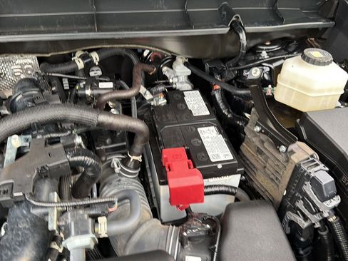 Certified 2024 Toyota Highlander LE AWD/4WD image 36