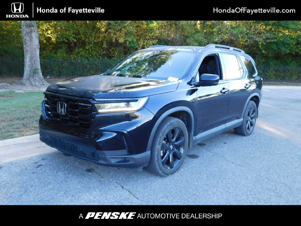 Used 2025 Honda Pilot Black Edition image 1