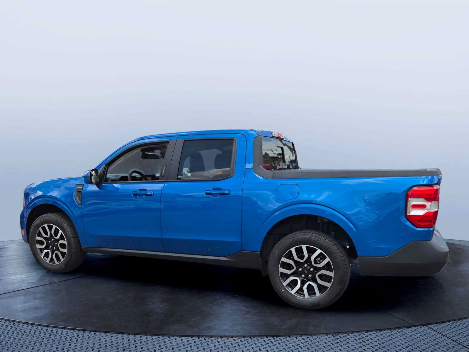 Used 2022 Ford Maverick Lariat FWD image 9