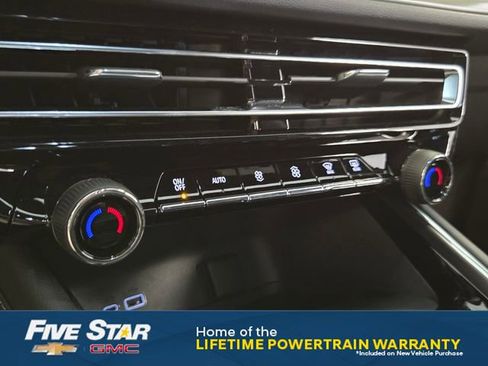 New 2026 Chevrolet Traverse LT w/ LPO, Floor Liner Package FWD image 21