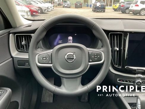 Certified 2025 Volvo XC60 B5 Core image 20