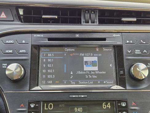 Used 2018 Toyota Avalon Limited FWD image 13