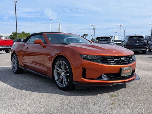 Used 2022 Chevrolet Camaro LT RWD image 3