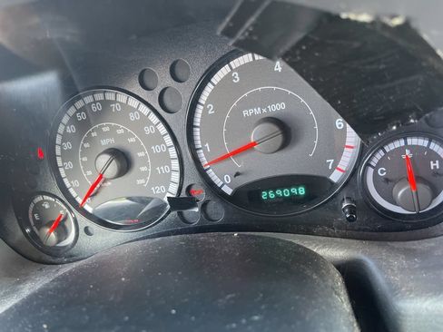 Used 2005 Jeep Liberty Sport AWD/4WD image 8