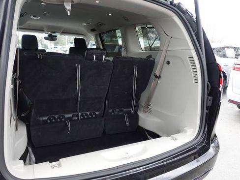 Used 2022 Chrysler Pacifica Touring-L image 26